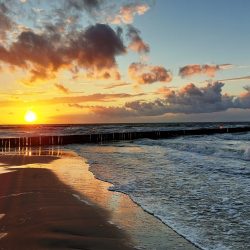 plaża Dziwnówek zachód słońca