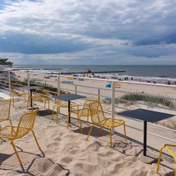 plaża Dziwnówek bar